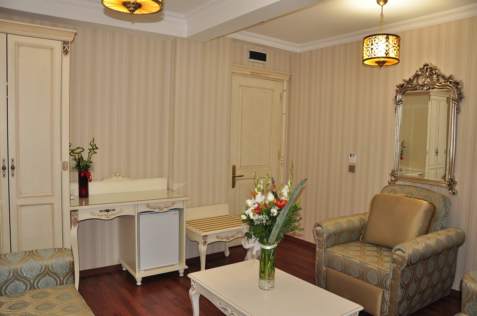 Muyan Suites Istanbul Bagian luar foto